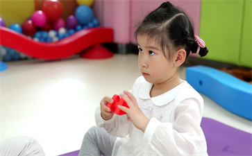 5歲孩子說話不清楚怎么訓(xùn)練？