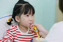 2歲小孩不會(huì)說話怎么辦？