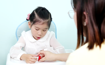 孩子語言表達(dá)不清楚是什么原因？